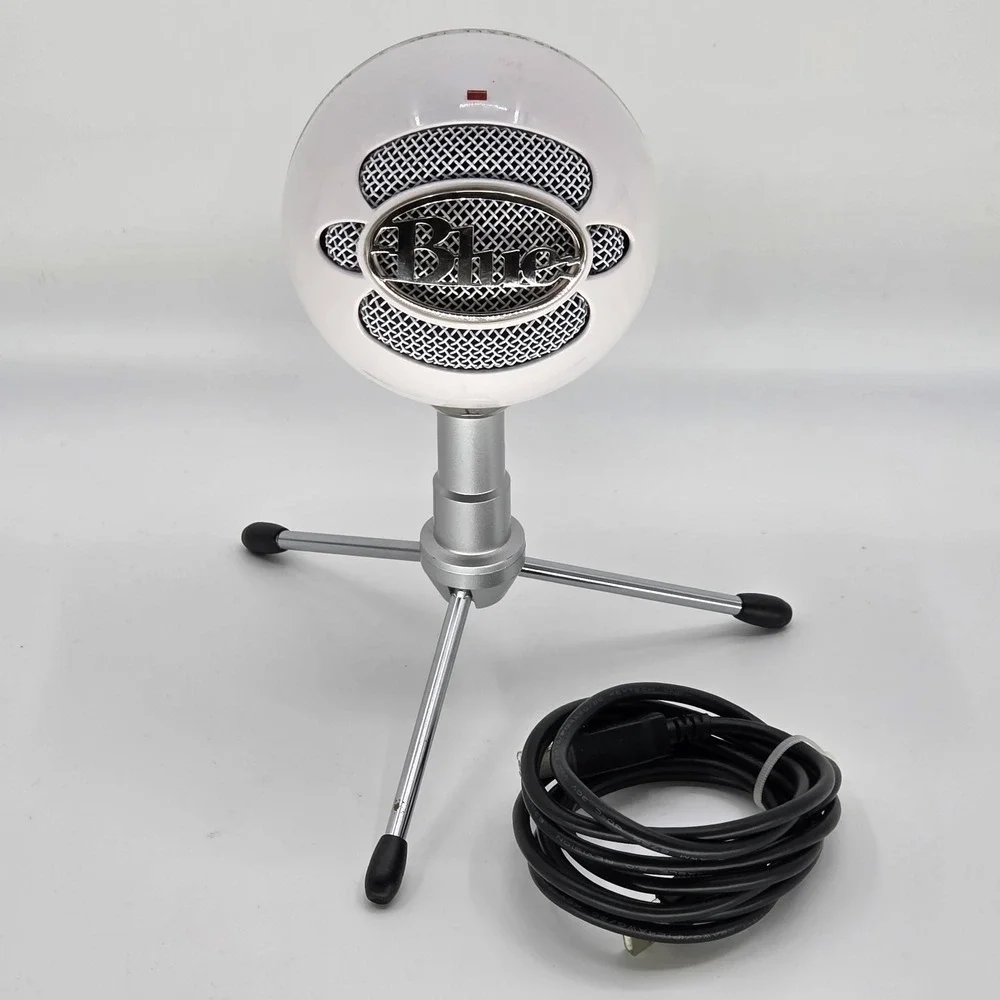 BLUE Microphone Snowball USB Mic with Tripod Stand Textured White With Cord